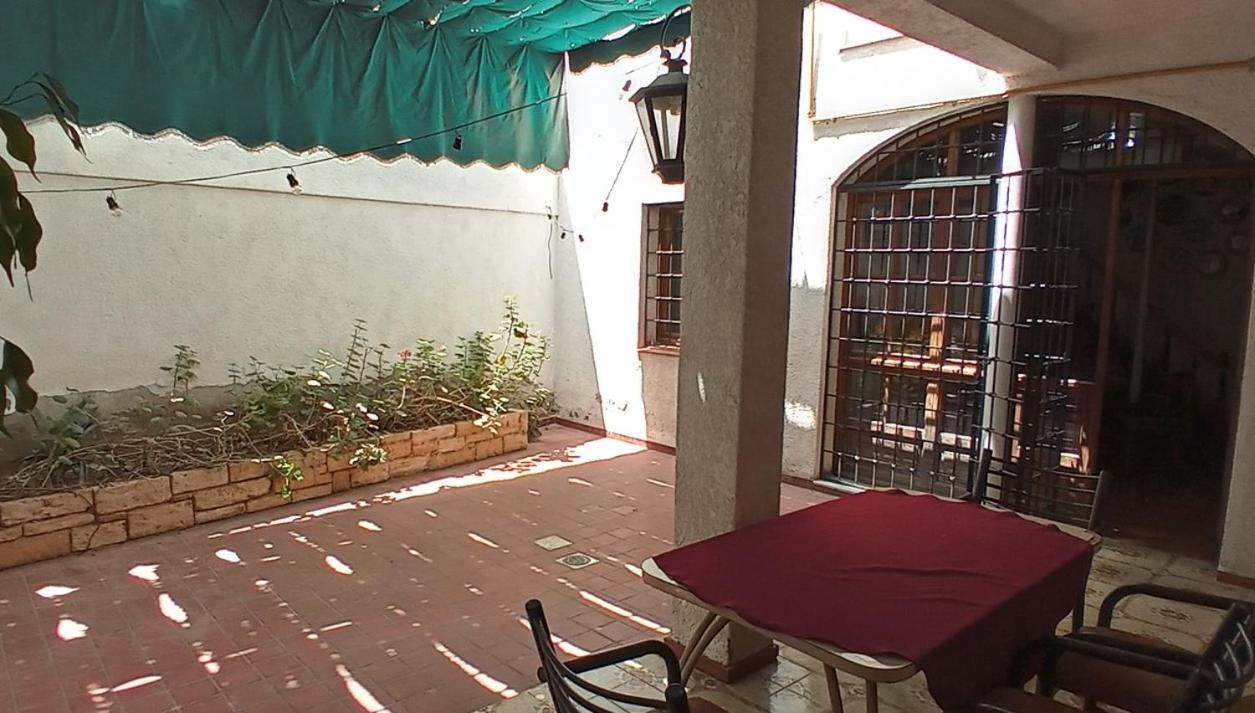 Hostel Casteleyhost メンドーサ エクステリア 写真